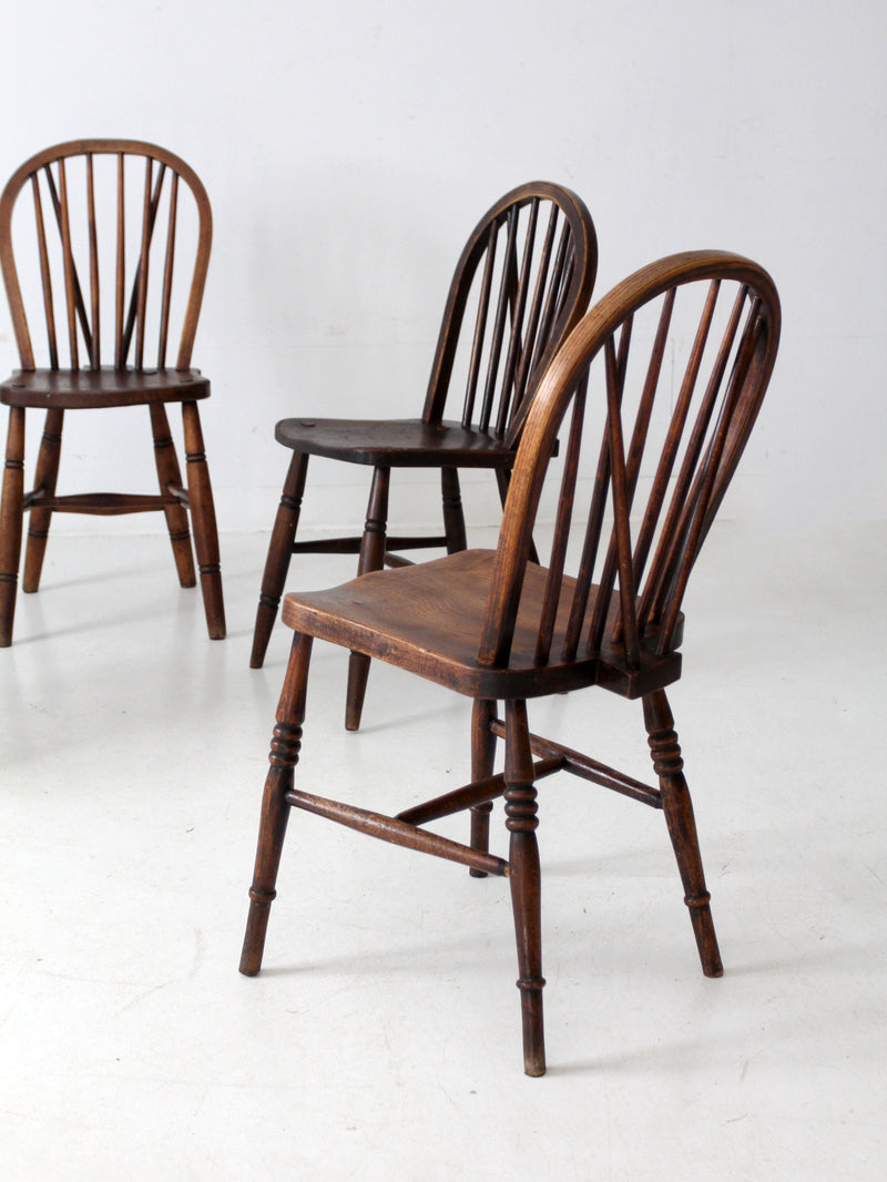 set of 4 antique Windsor brace-back dining chairs