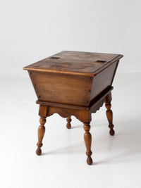 vintage Kling Colonial maple sugar chest style storage table