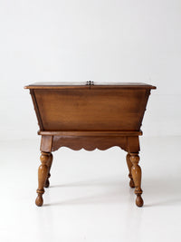 vintage Kling Colonial maple sugar chest style storage table