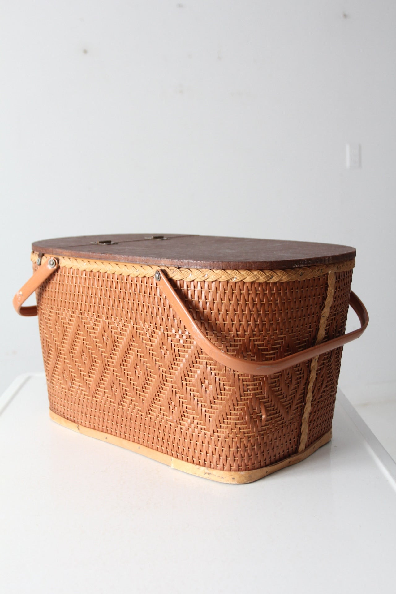 vintage picnic basket – 86 Vintage