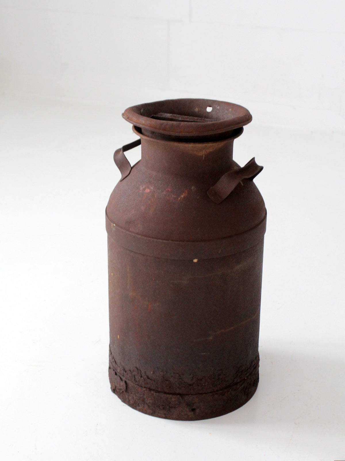 antique steel dairy milk can with lid