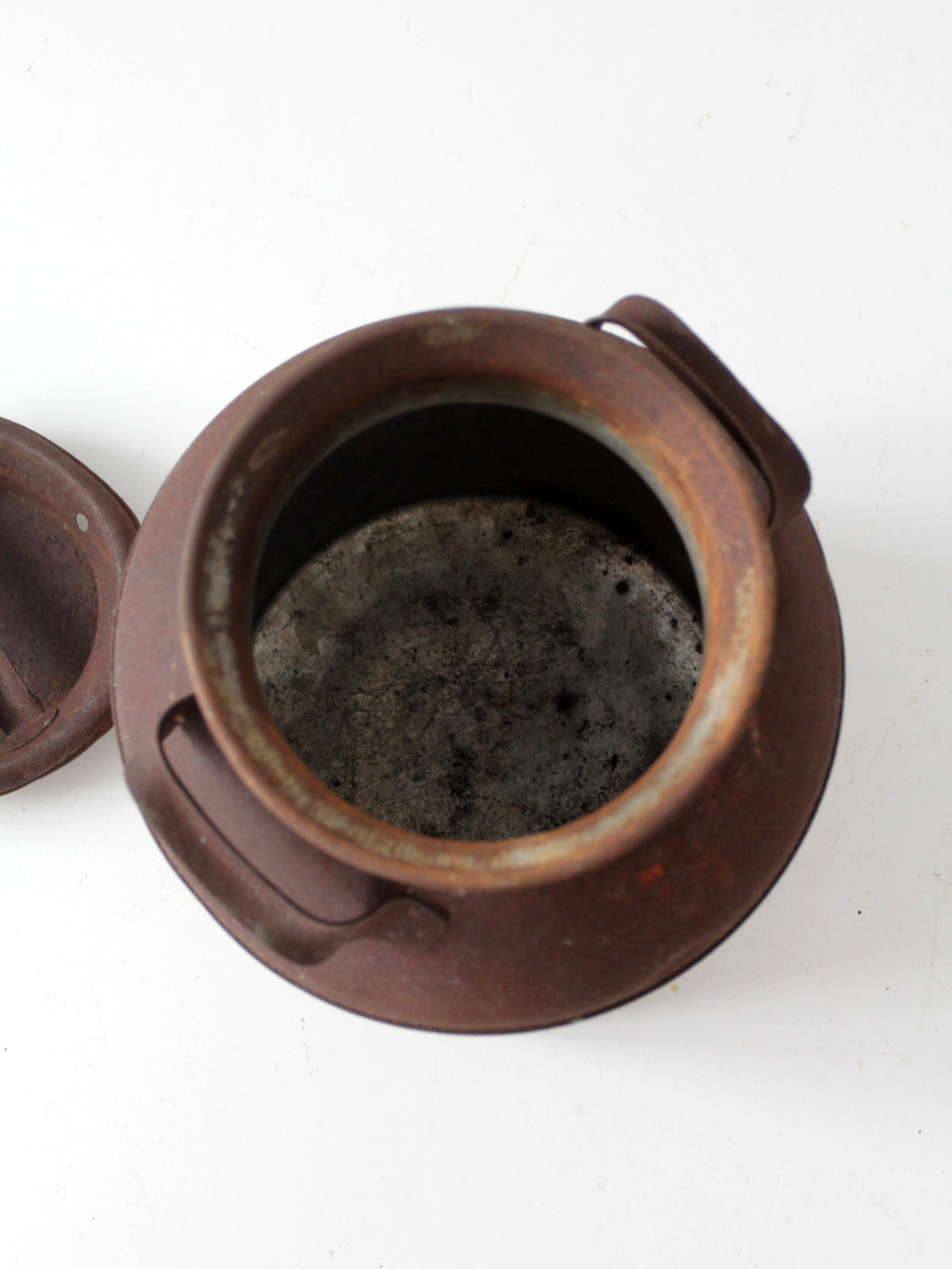 antique steel dairy milk can with lid
