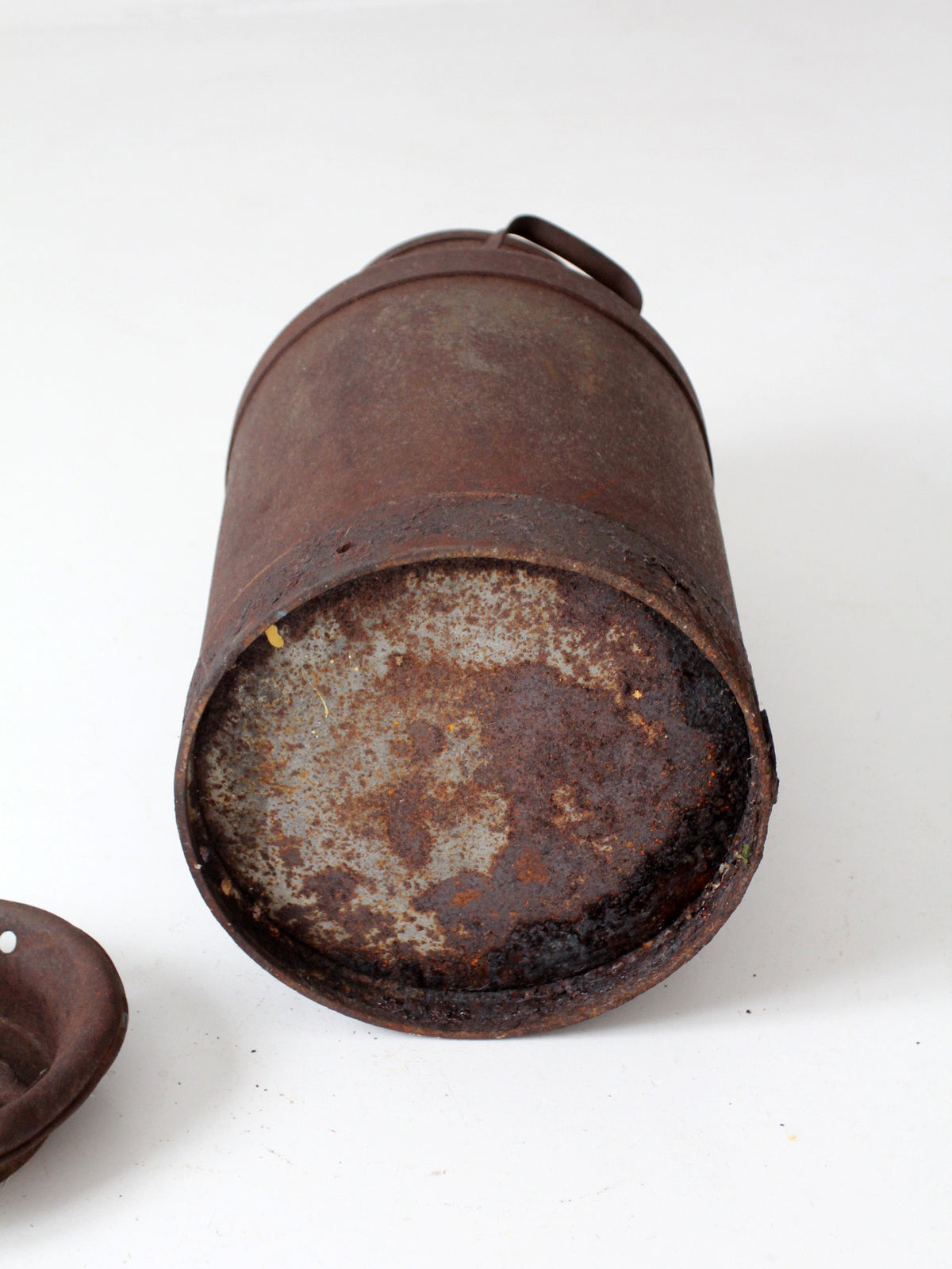 antique steel dairy milk can with lid