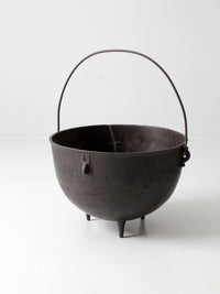 antique 20 gallon cast iron cauldron