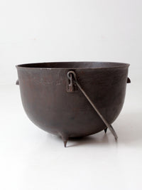 antique 15 gallon cast iron cauldron