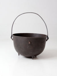 antique 15 gallon cast iron cauldron