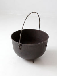 antique 15 gallon cast iron cauldron