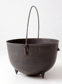 antique 15 gallon cast iron cauldron