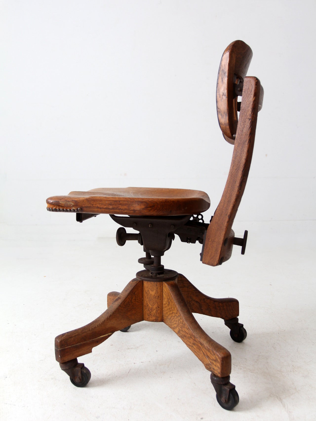 antique 1930's Gunlocke swivel desk chair
