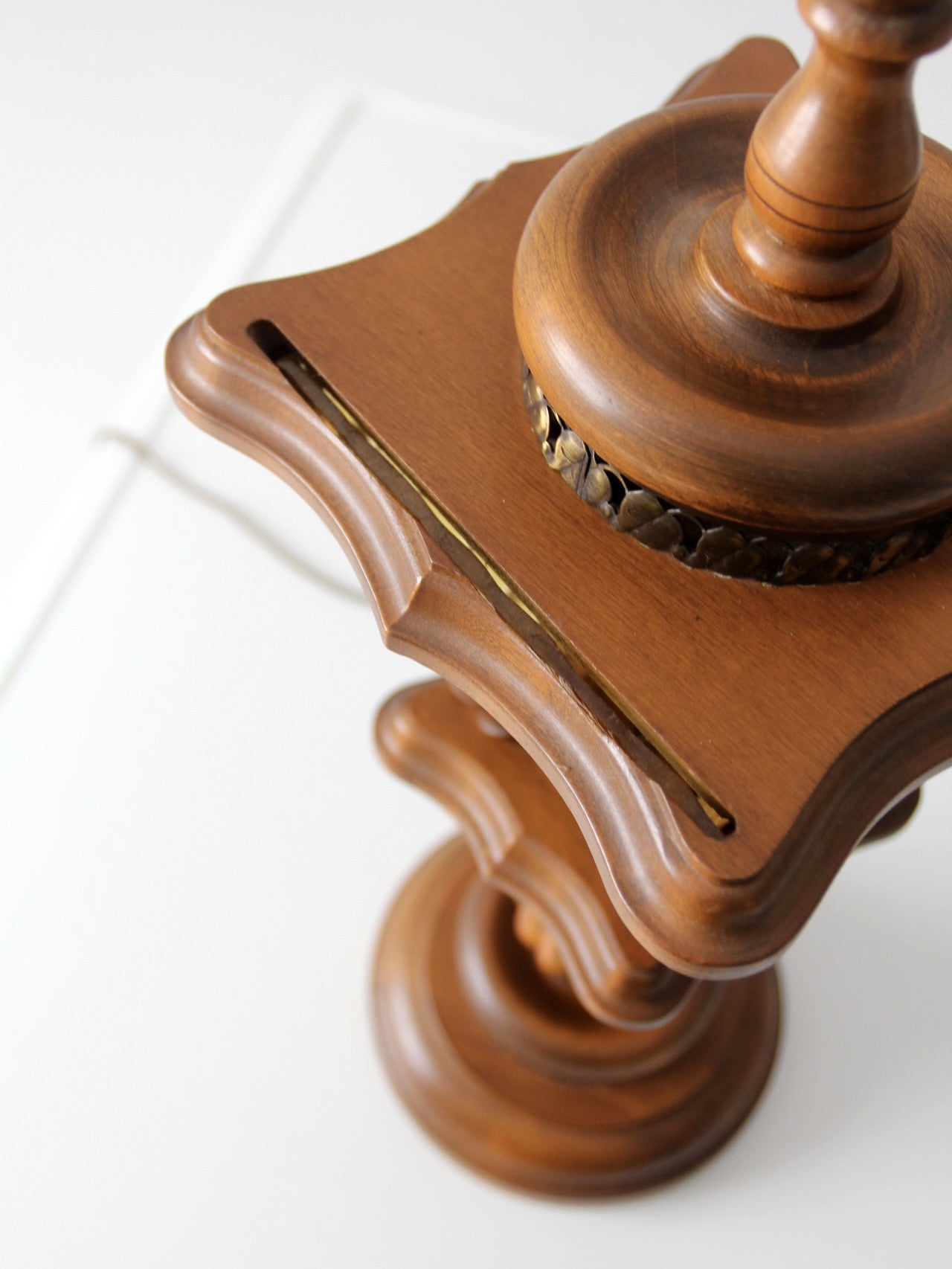 vintage Mediterranean Revival amber glass table lamp