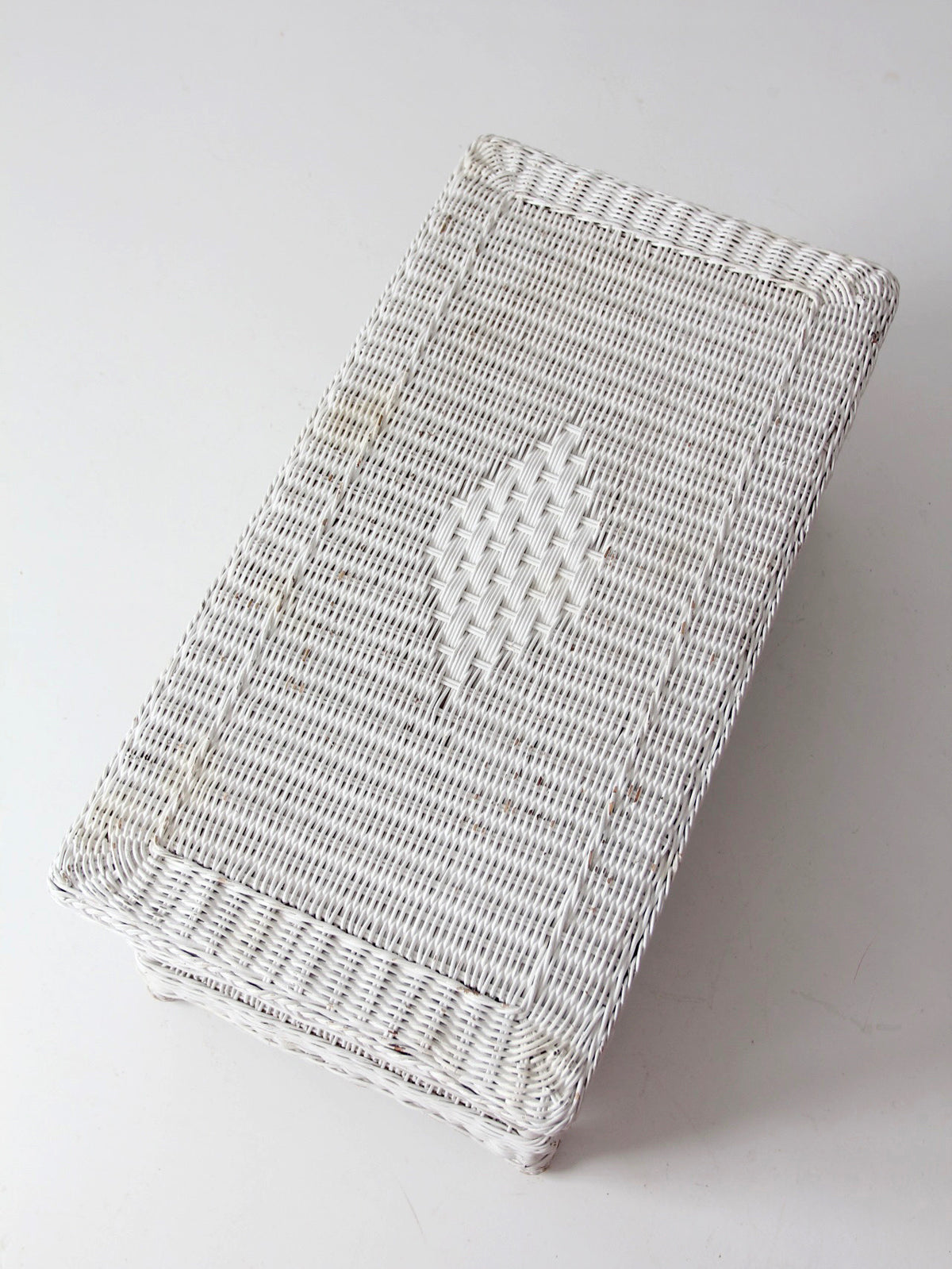 antique white wicker coffee table