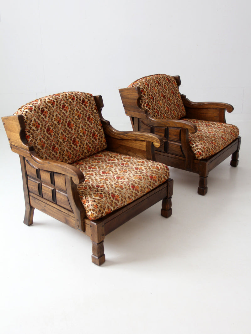mid century Howard Furniture Mfg chairs pair