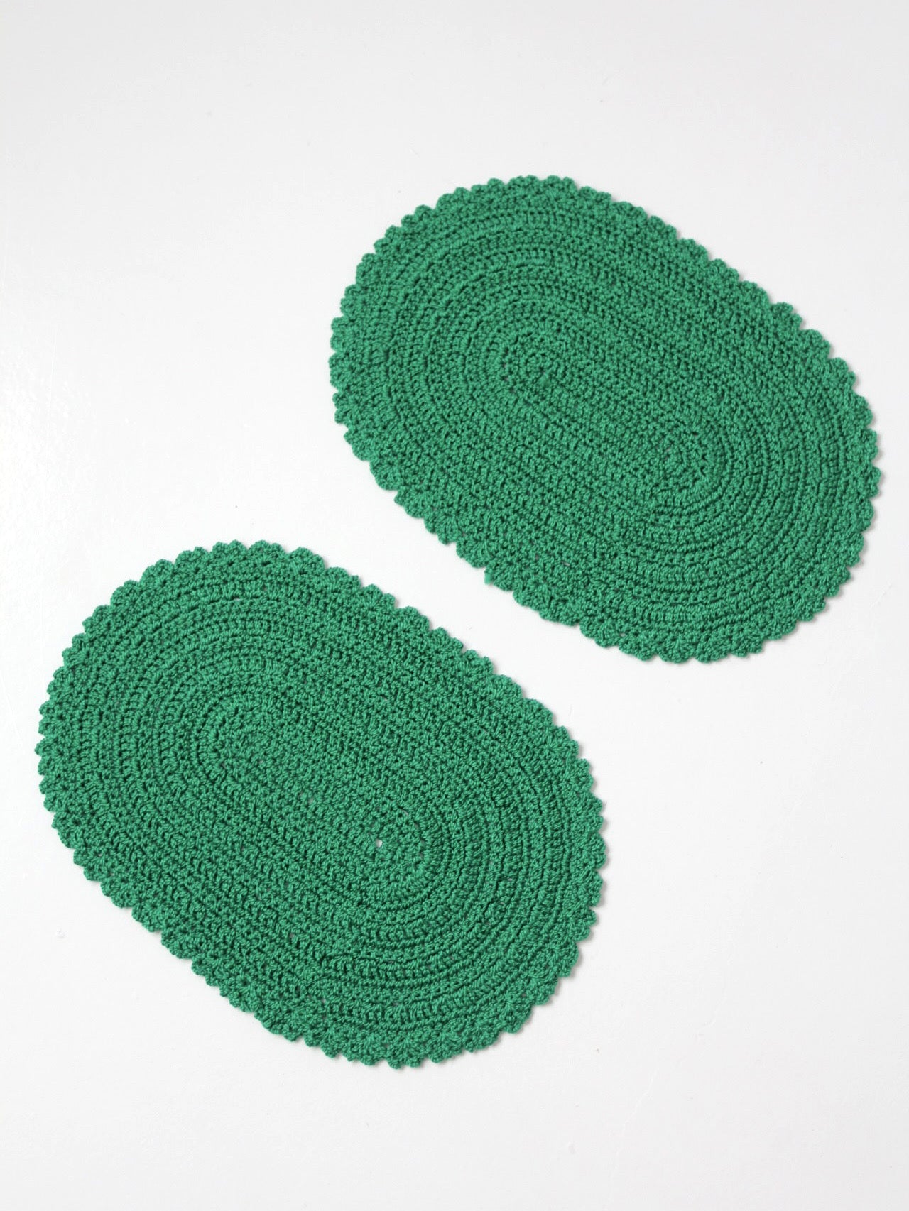 vintage crotchet green oval placemats, set of 2