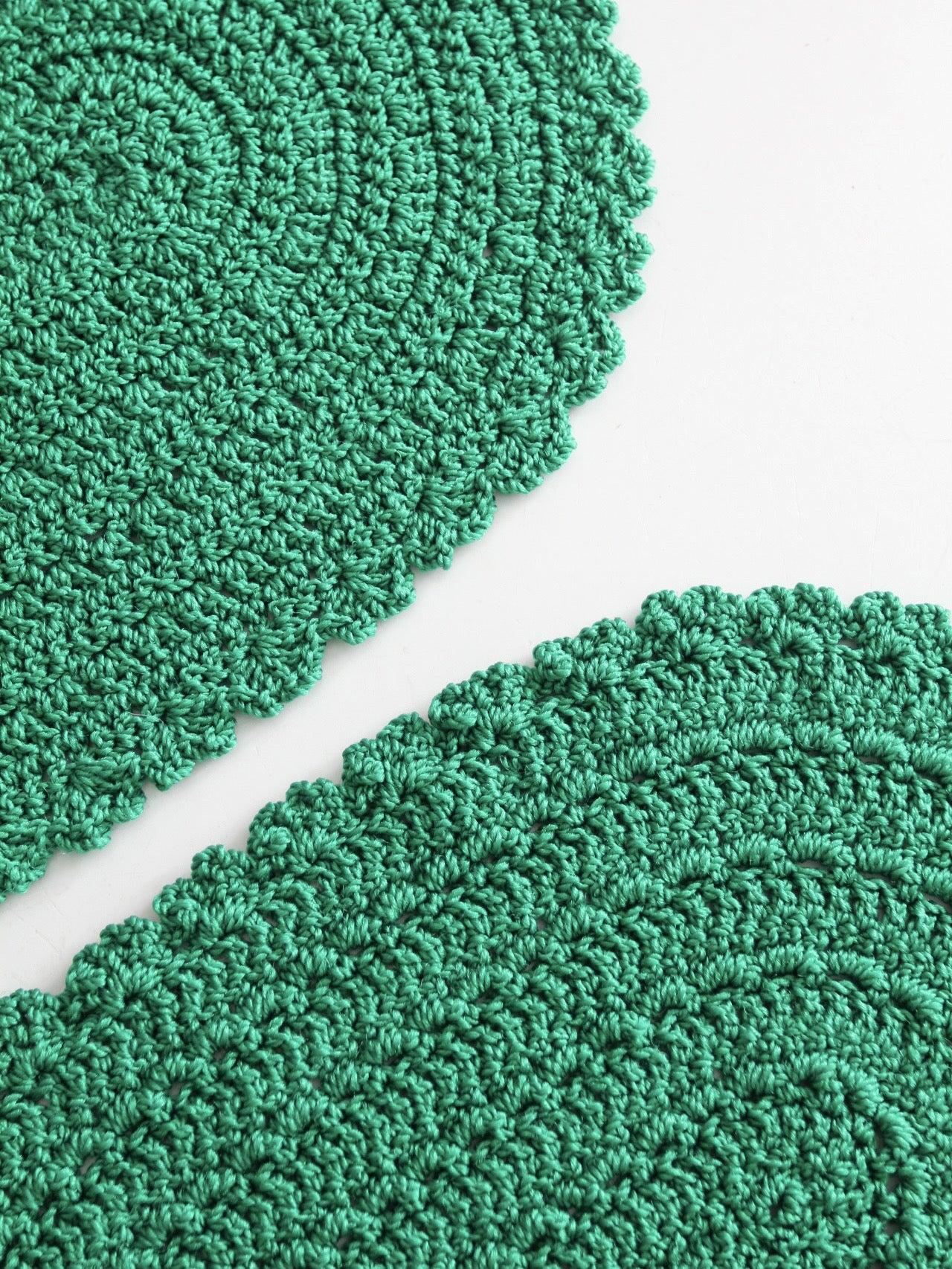 vintage crotchet green oval placemats, set of 2