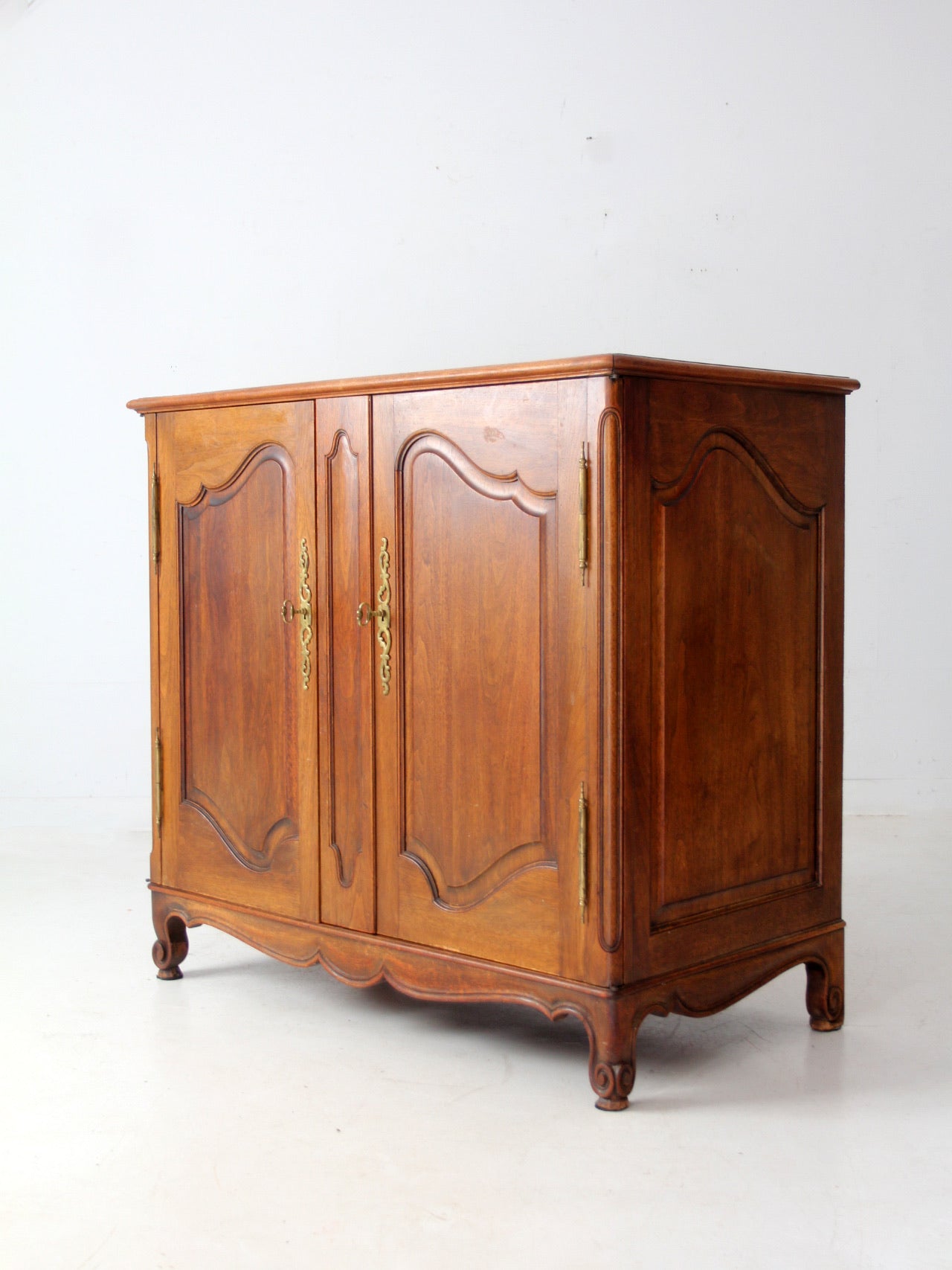 vintage French Louis XV Style cabinet with drawer interior