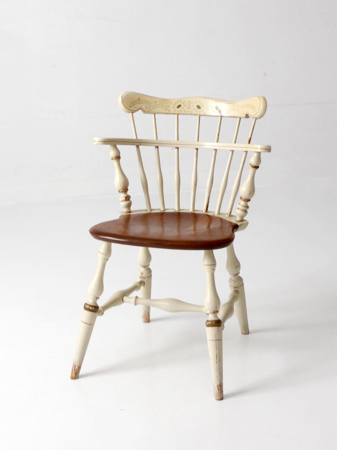 vintage Ethan Allen comb back chair