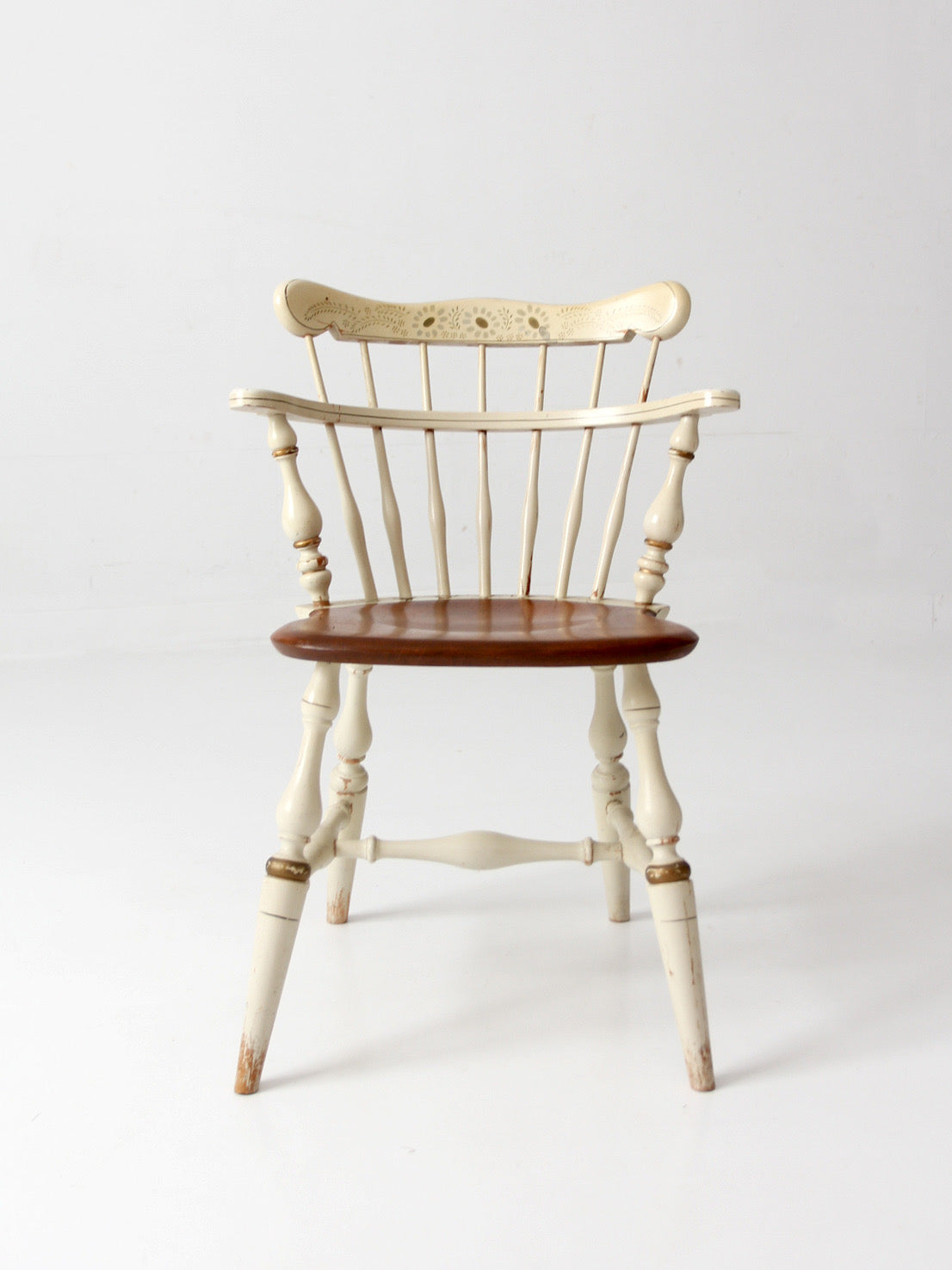 vintage Ethan Allen comb back chair