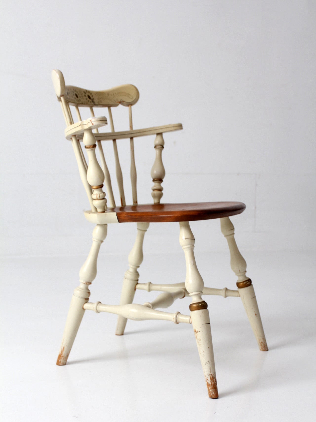 vintage Ethan Allen comb back chair