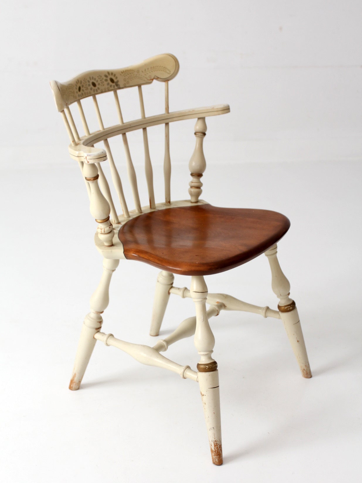 vintage Ethan Allen comb back chair