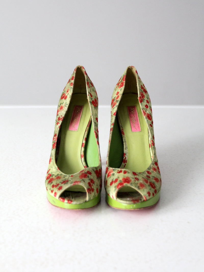 Betsey Johnson green floral pumps size 8