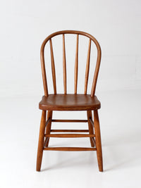 vintage Windsor spindle back chair