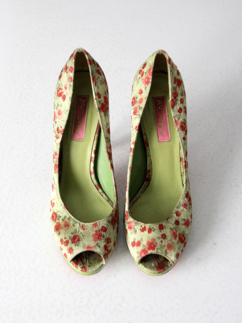 Betsey Johnson green floral pumps size 8