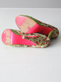 Betsey Johnson green floral pumps size 8
