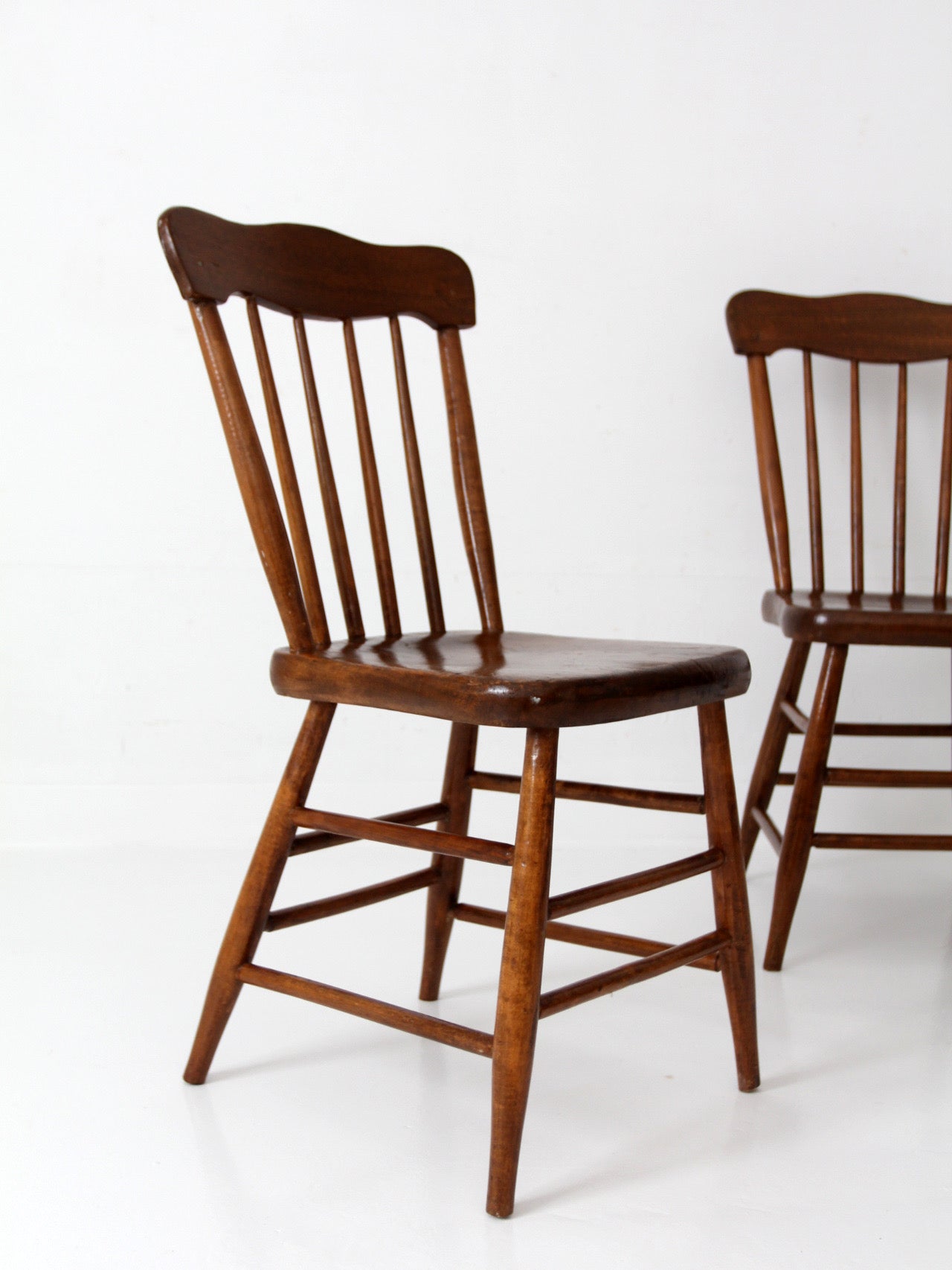 set of 4 antique plank seat farmhouse Windsor chairs