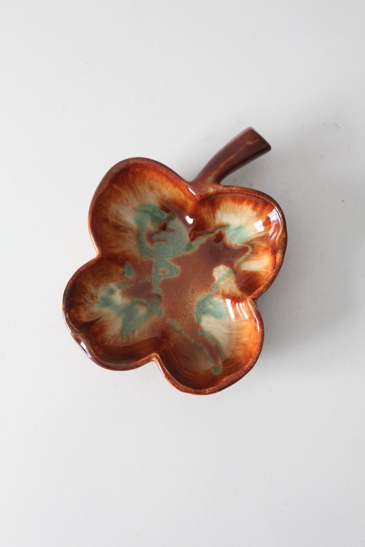vintage Dryden Ozark Frontier leaf bowl