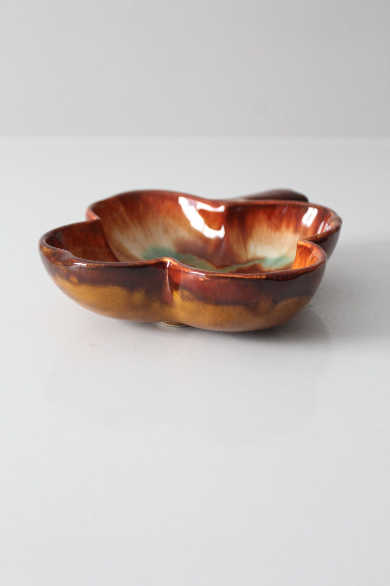 vintage Dryden Ozark Frontier leaf bowl