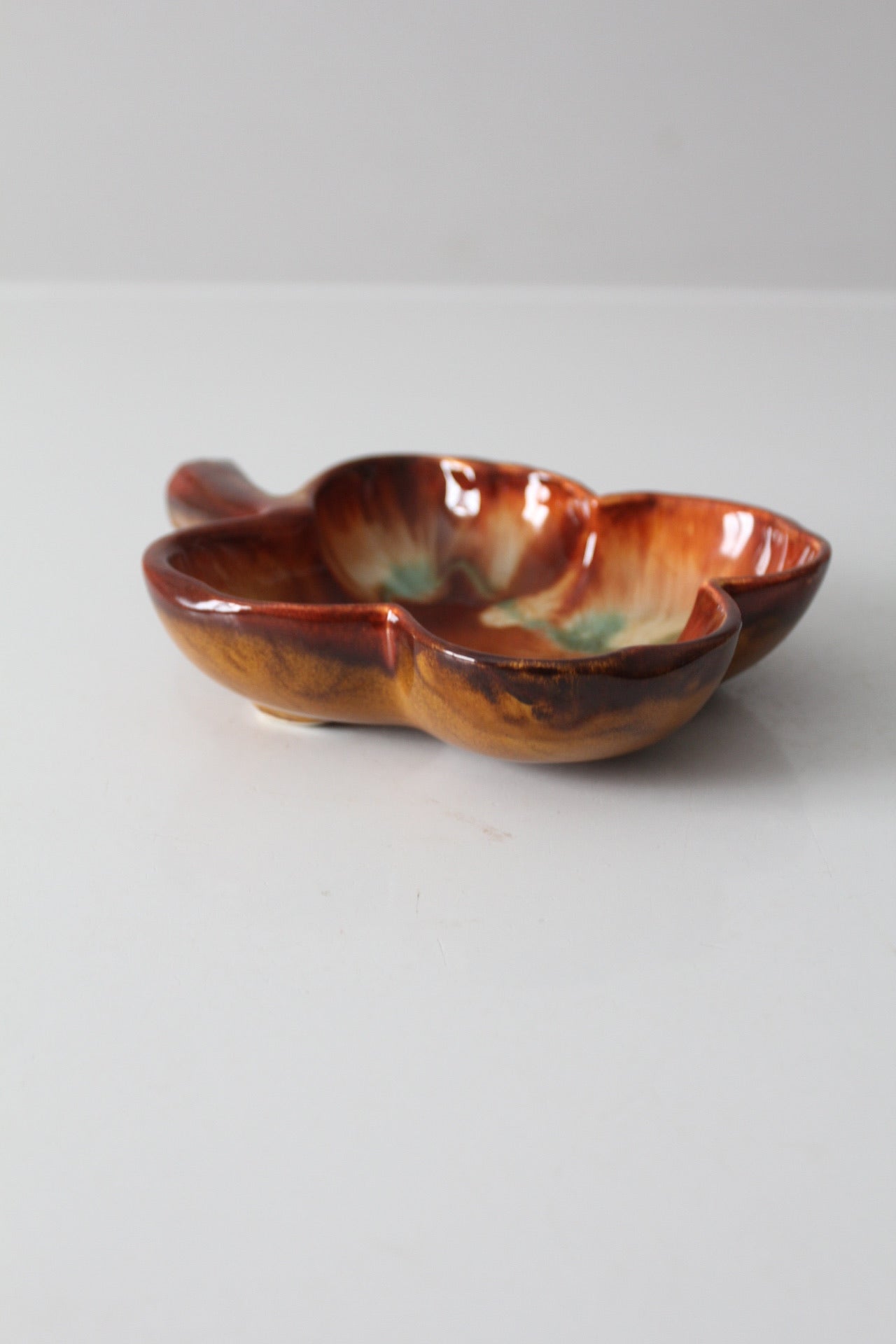 vintage Dryden Ozark Frontier leaf bowl