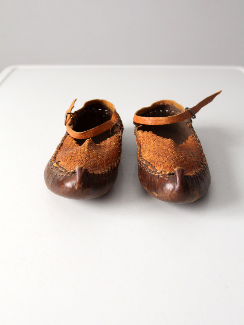 vintage Turkish woven leather shoes, size 8 women
