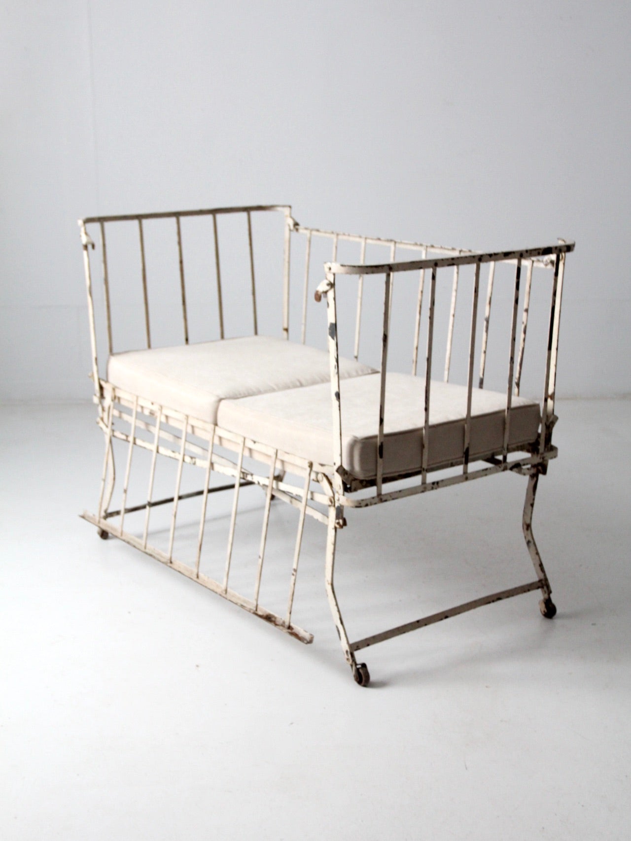 vintage iron daybed 86 Vintage