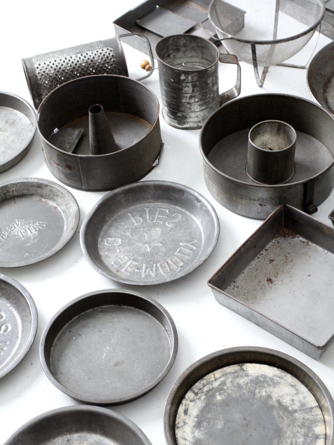 vintage kitchen baking pan collection – 86 Vintage