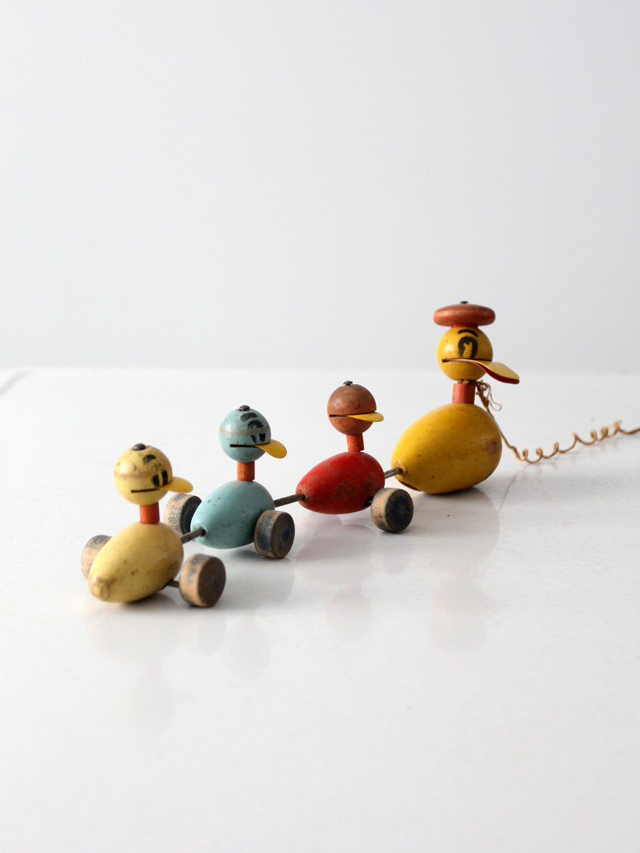 vintage early 50s Fisher Price "quacky duck and family" pull toy