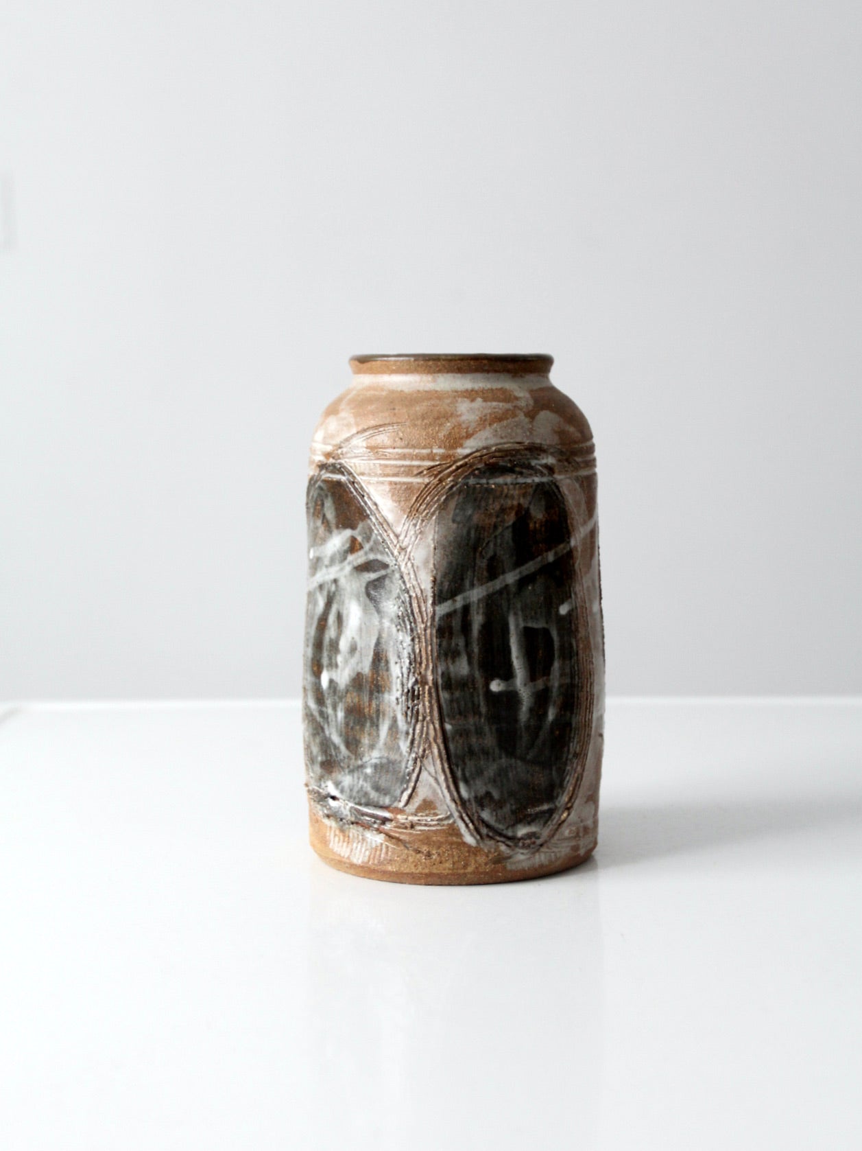 vintage studio pottery vase, signed Sauer – 86 Vintage