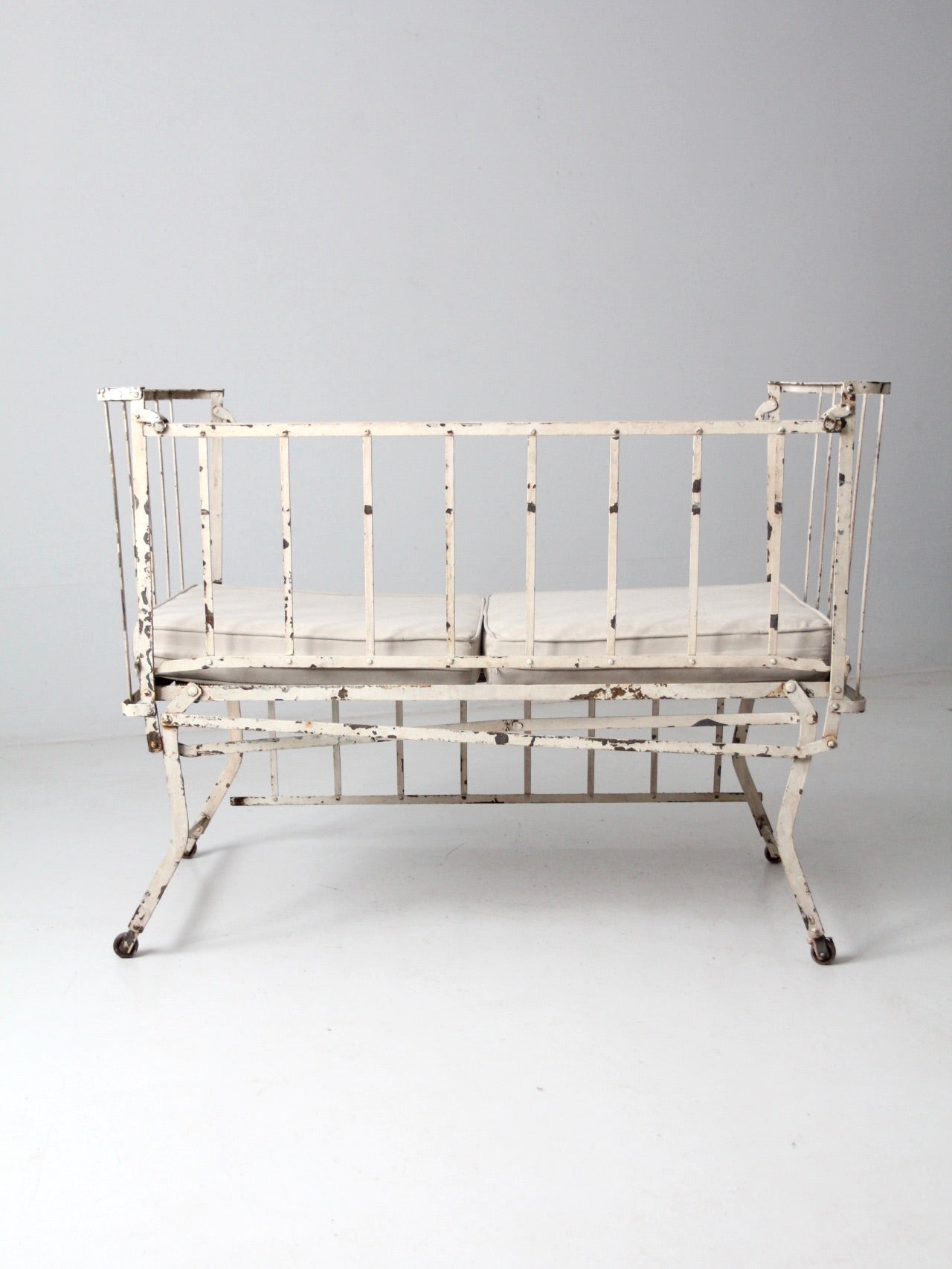 vintage iron daybed 86 Vintage