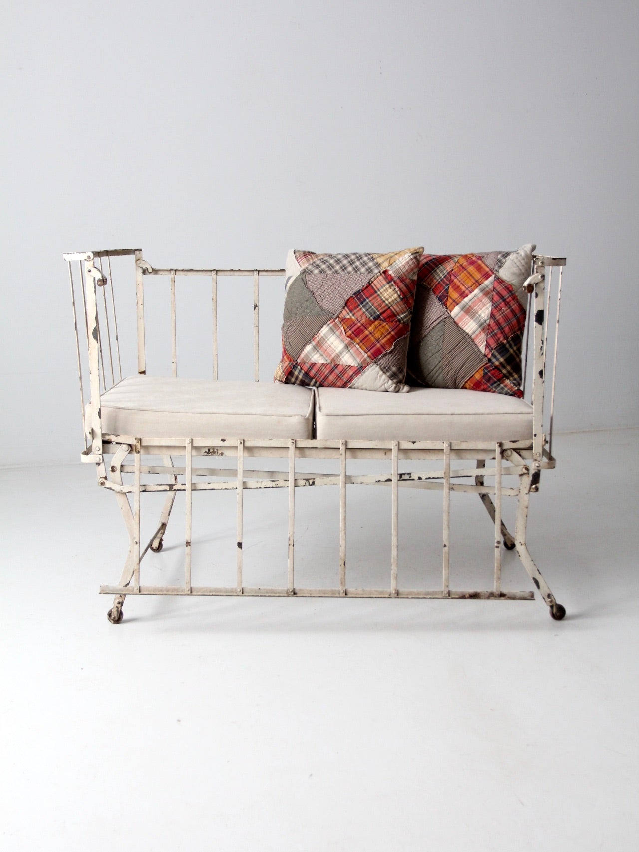 Antique iron daybed discount