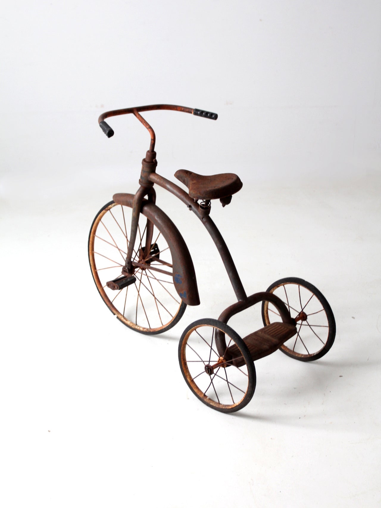 antique decorative tricycle, image size:1280x1706