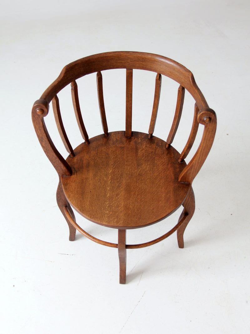 antique round barrel back spindle chair