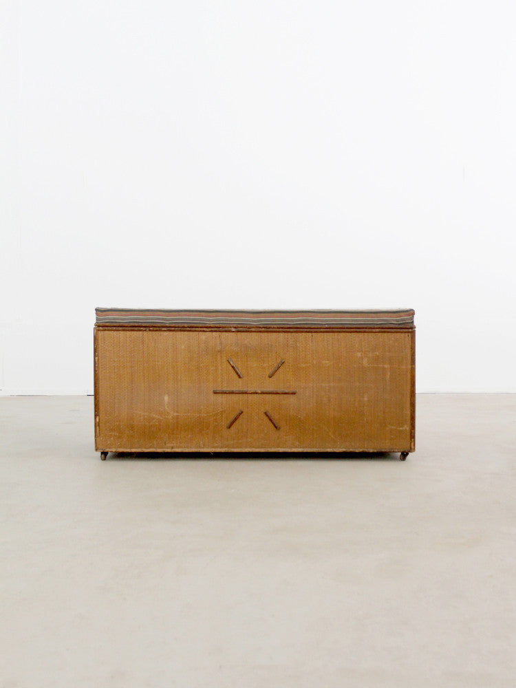 vintage trunk bench