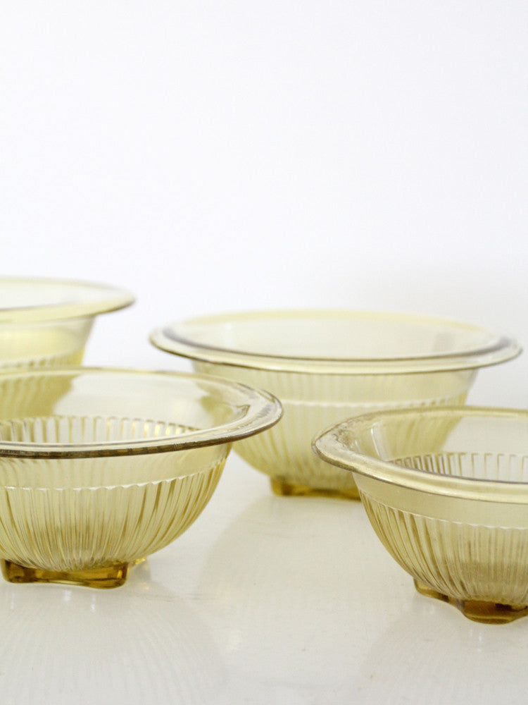 Set of 3 Vintage 1940s Light Yellow Glass Nesting Mixing Bowls by