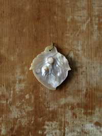 vintage mother of pearl pendant