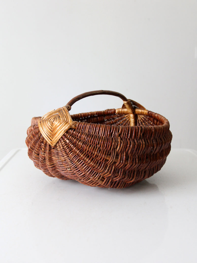 vintage harvest buttocks basket