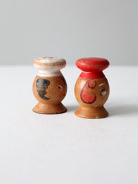 mid-century wood salt & pepper shaker set