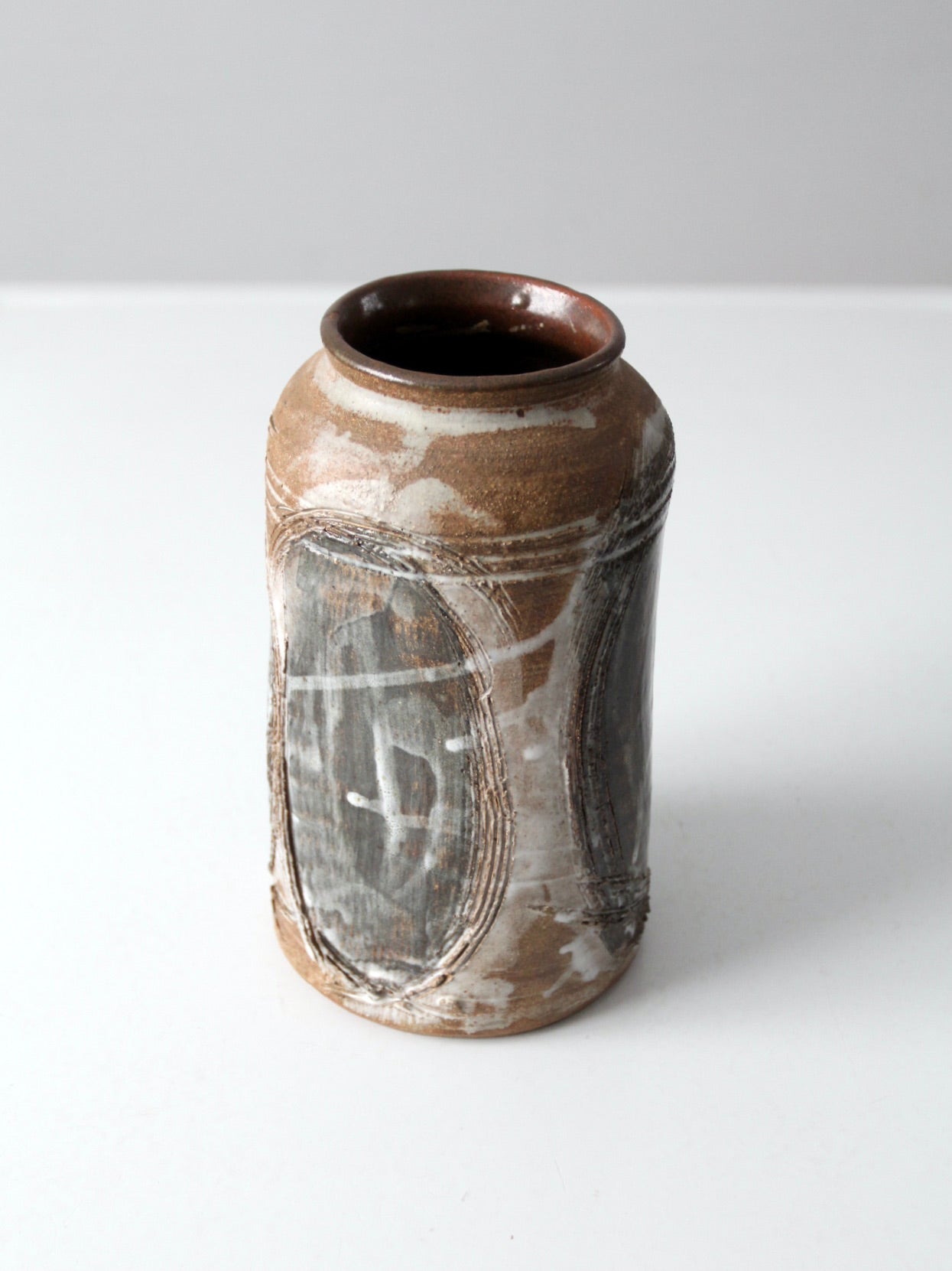 vintage studio pottery vase, signed Sauer – 86 Vintage