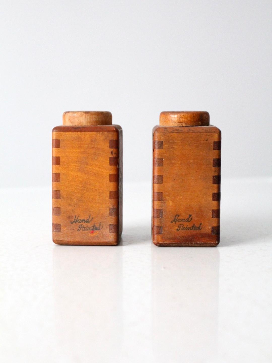 vintage salt & pepper shakers