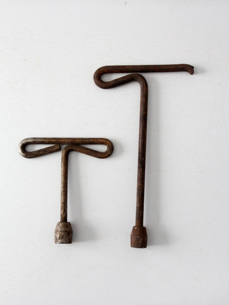 antique socket wrenches set of 2