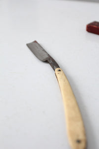antique 22 Martin straight razor