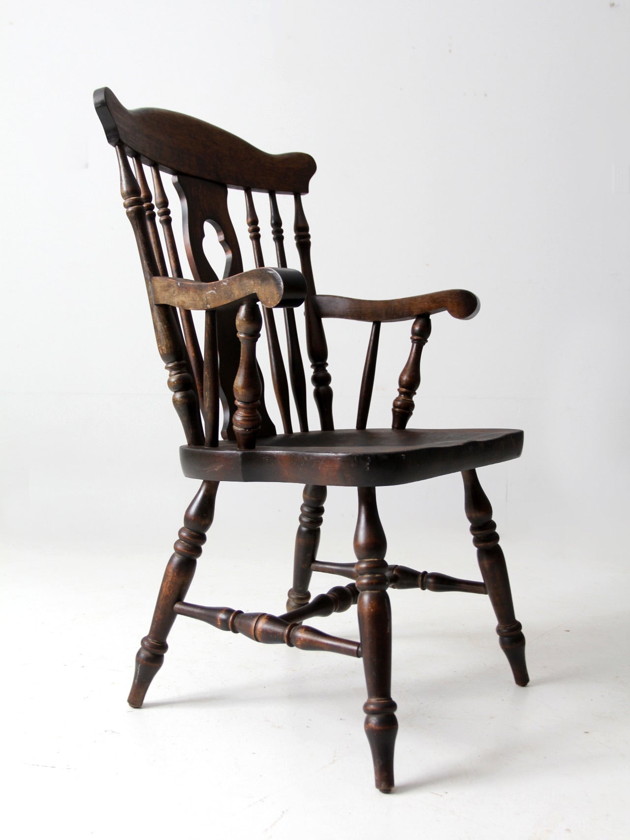 mid-century Nichols & Stone Windsor arm chair